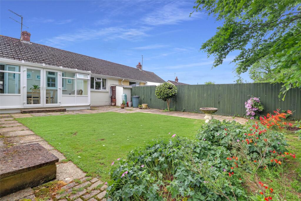 2 bedroom bungalow for sale in Taw View, Fremington, Barnstaple, Devon
