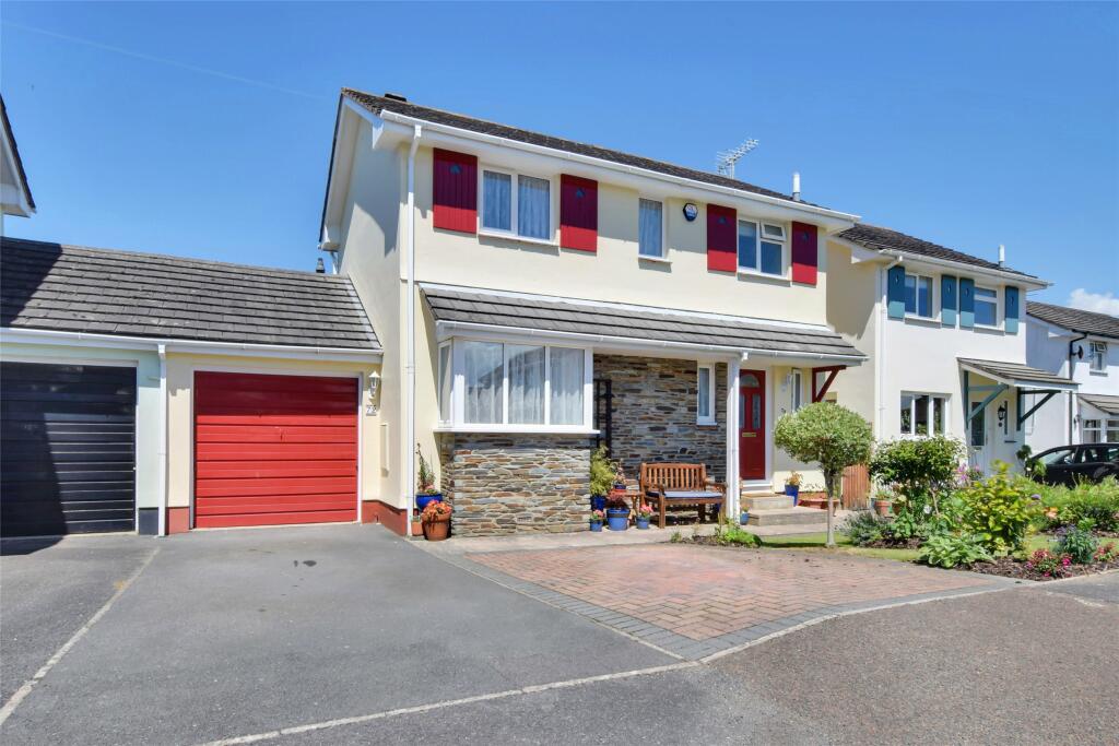 4 bedroom link detached house for sale in Beards Road, Fremington