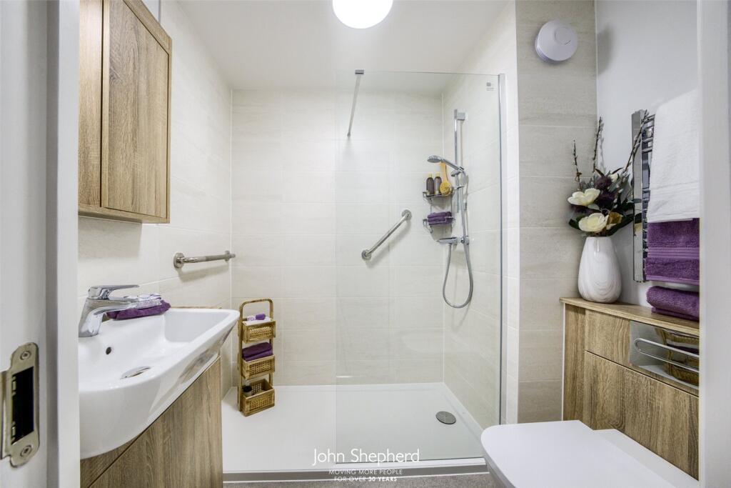 Additional property image - Stratford Road, Shirley, Solihull, West Midlands, B90