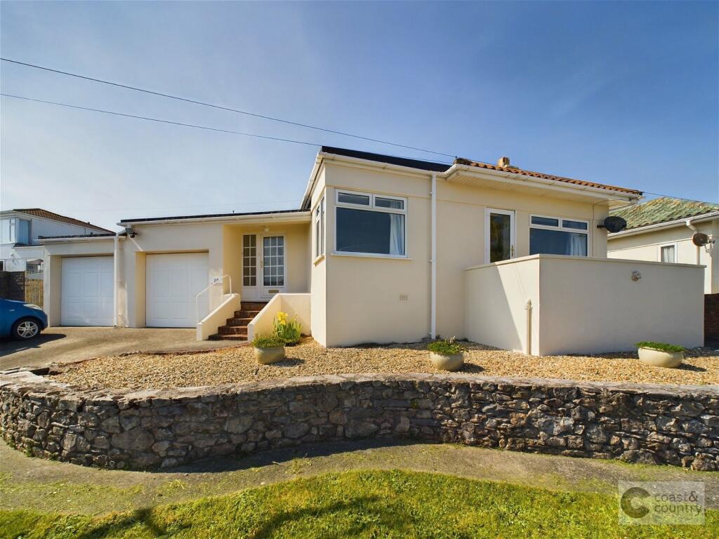 4 bedroom detached bungalow for sale in Oyster Bend, Paignton, TQ4