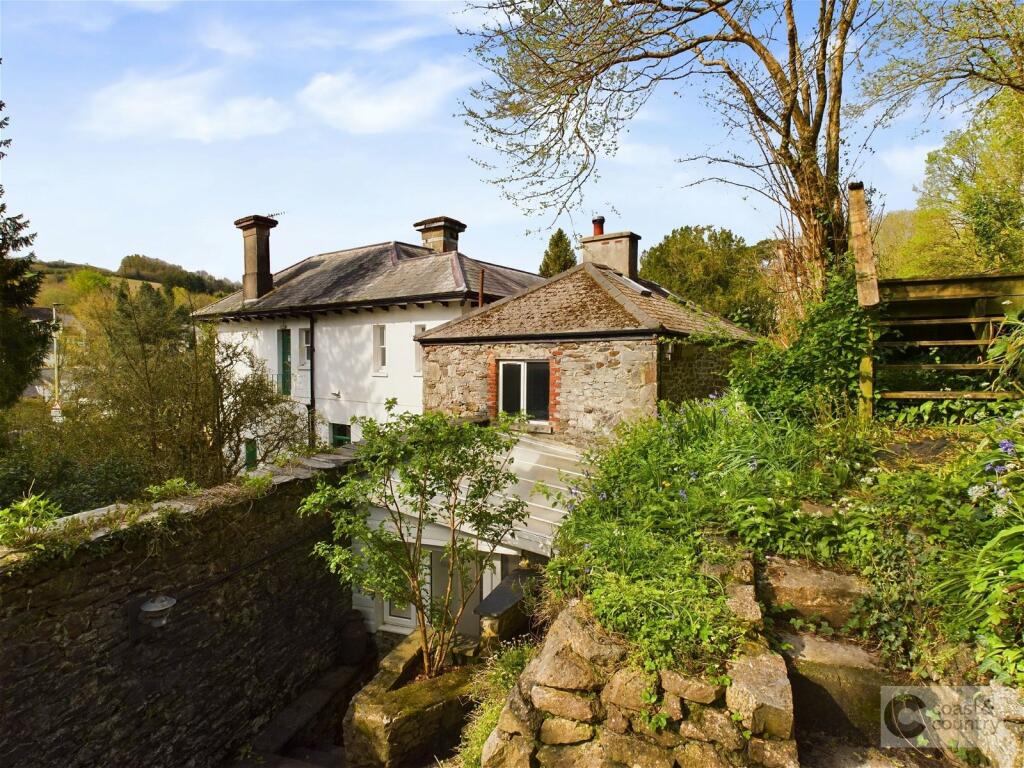 2 bedroom semidetached house for sale in Station Road, Buckfastleigh, TQ11