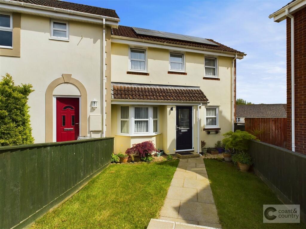 3 bedroom semidetached house for sale in Kings Coombe Drive