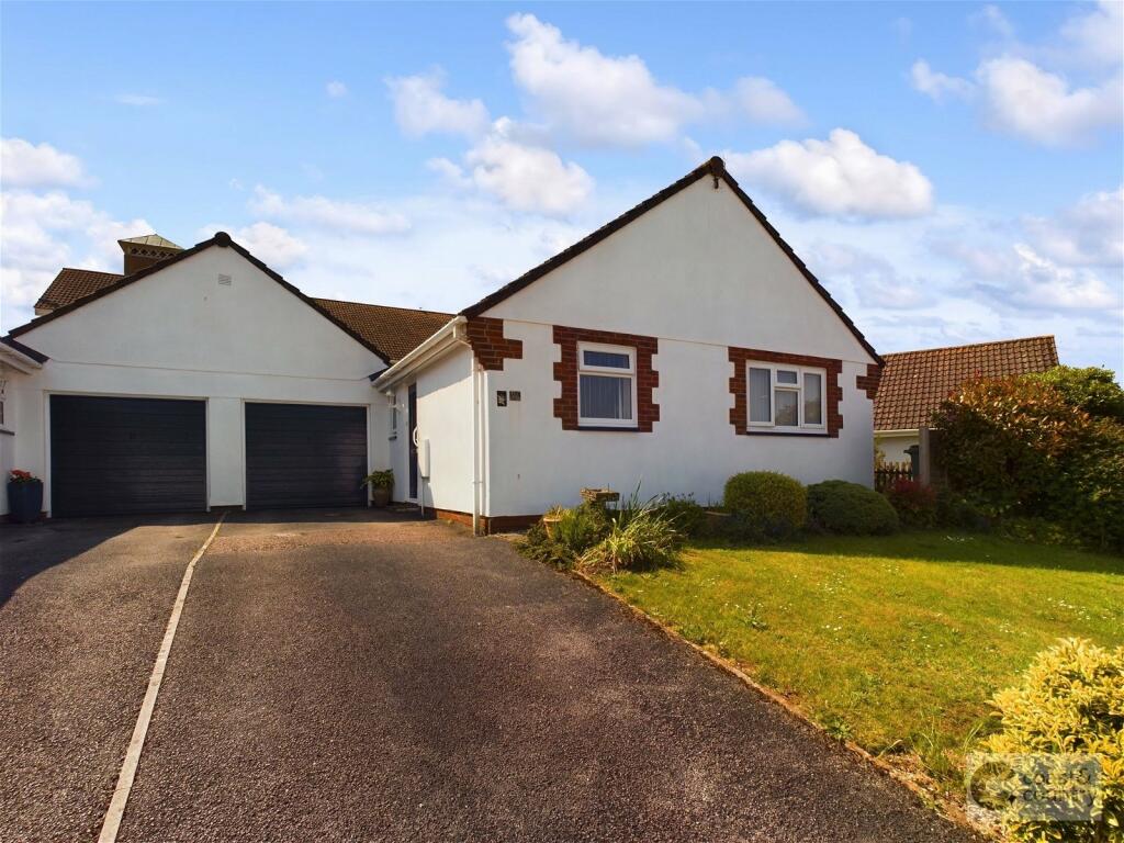 3 bedroom detached bungalow for sale in The Roundway, Kingskerswell, TQ12