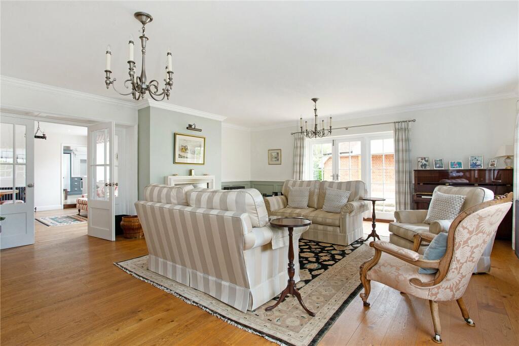 Additional property image - Fishpool Street, St. Albans, Hertfordshire, AL3
