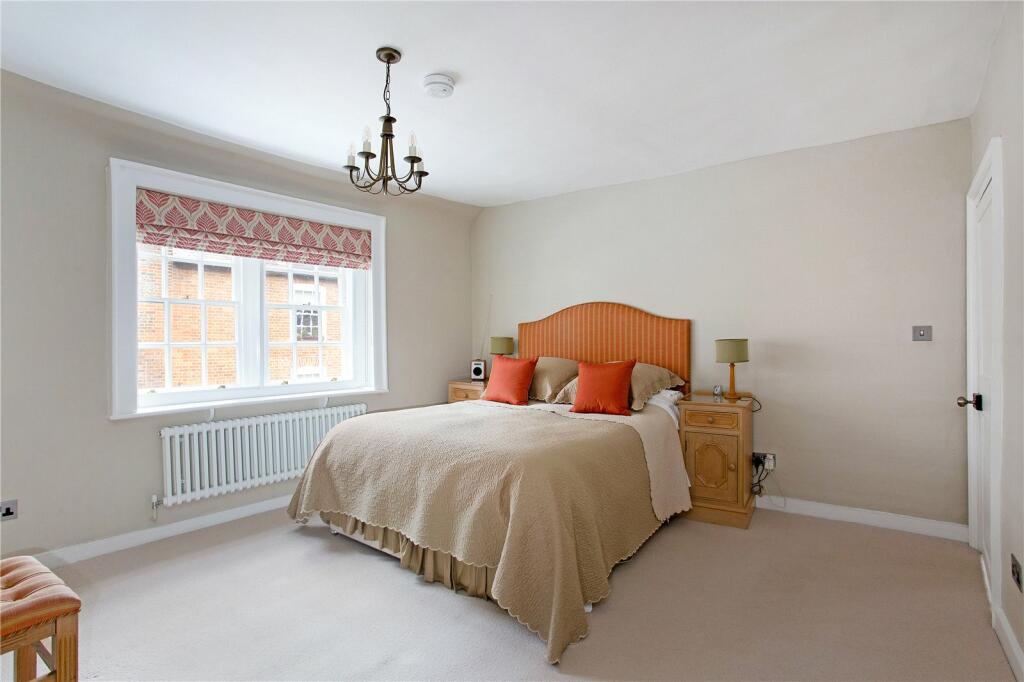 Additional property image - Fishpool Street, St. Albans, Hertfordshire, AL3