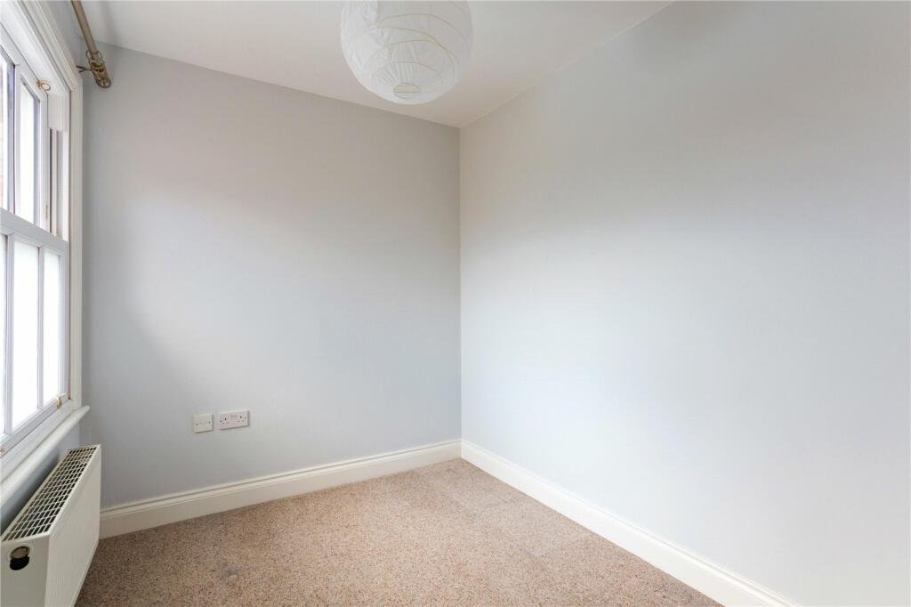 Additional property image - Cornwall Road, Harpenden, Hertfordshire, AL5