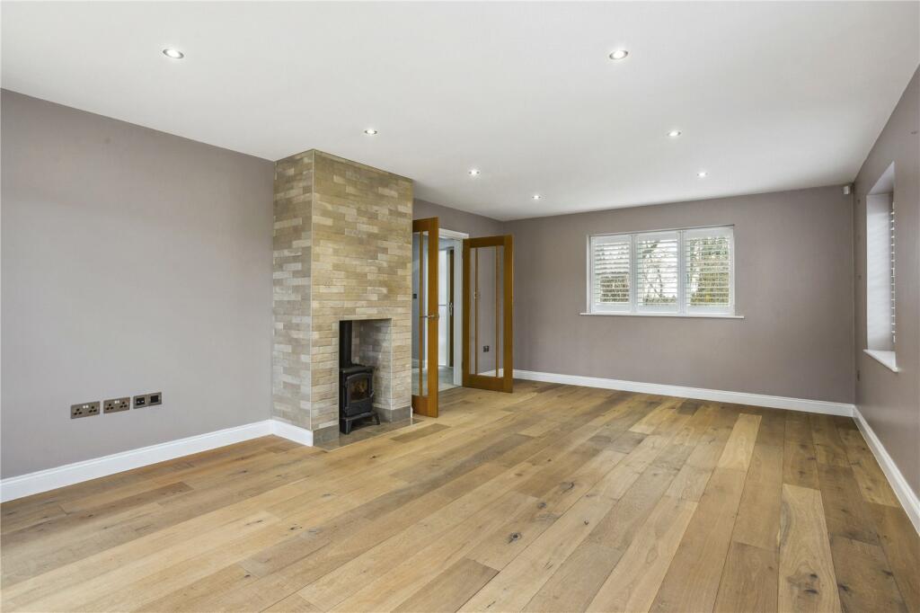Additional property image - Caddington Common, Markyate, St. Albans, Hertfordshire, AL3