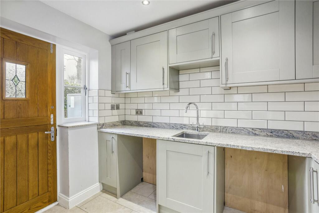 Additional property image - Caddington Common, Markyate, St. Albans, Hertfordshire, AL3