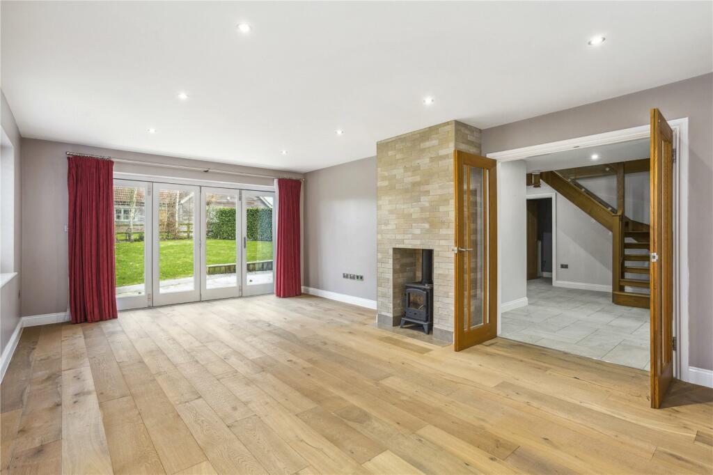 Additional property image - Caddington Common, Markyate, St. Albans, Hertfordshire, AL3