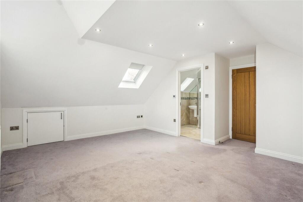 Additional property image - Caddington Common, Markyate, St. Albans, Hertfordshire, AL3