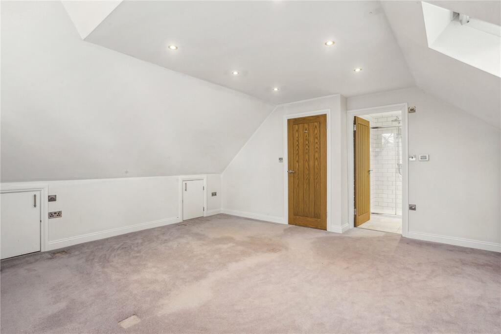 Additional property image - Caddington Common, Markyate, St. Albans, Hertfordshire, AL3
