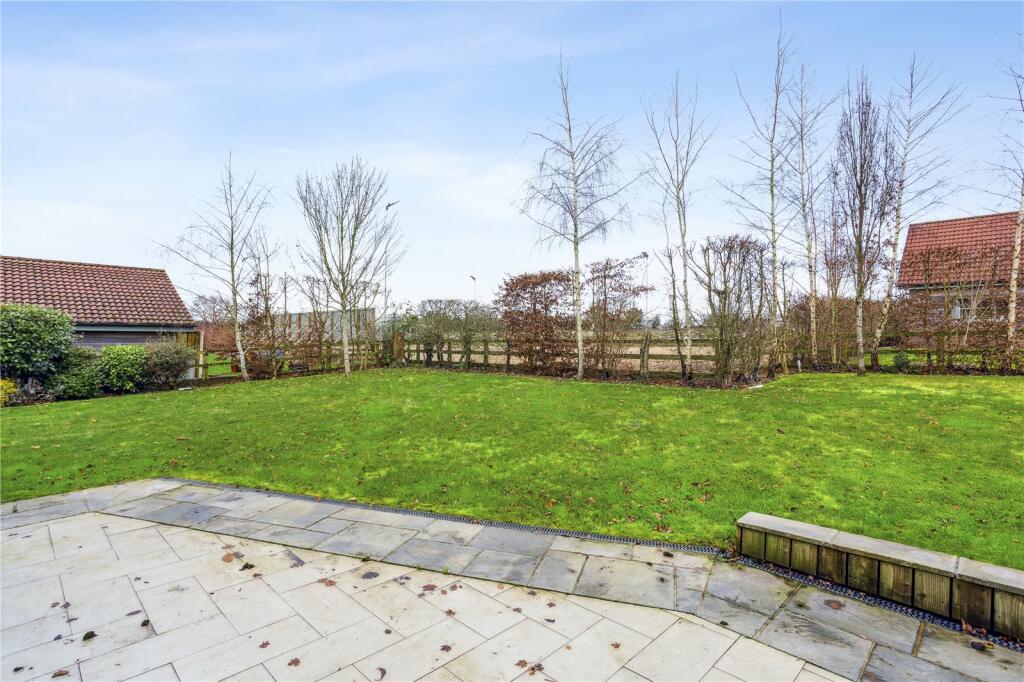 Additional property image - Caddington Common, Markyate, St. Albans, Hertfordshire, AL3
