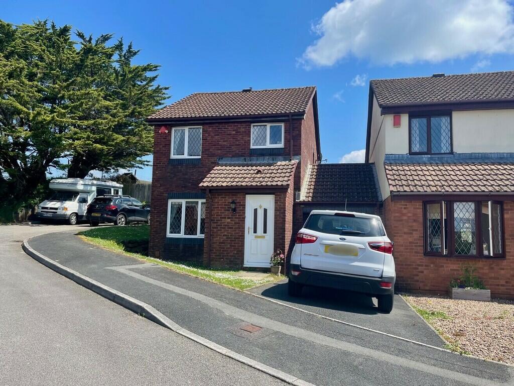 3 bedroom link detached house for sale in St. Marks Road, Derriford, PL6