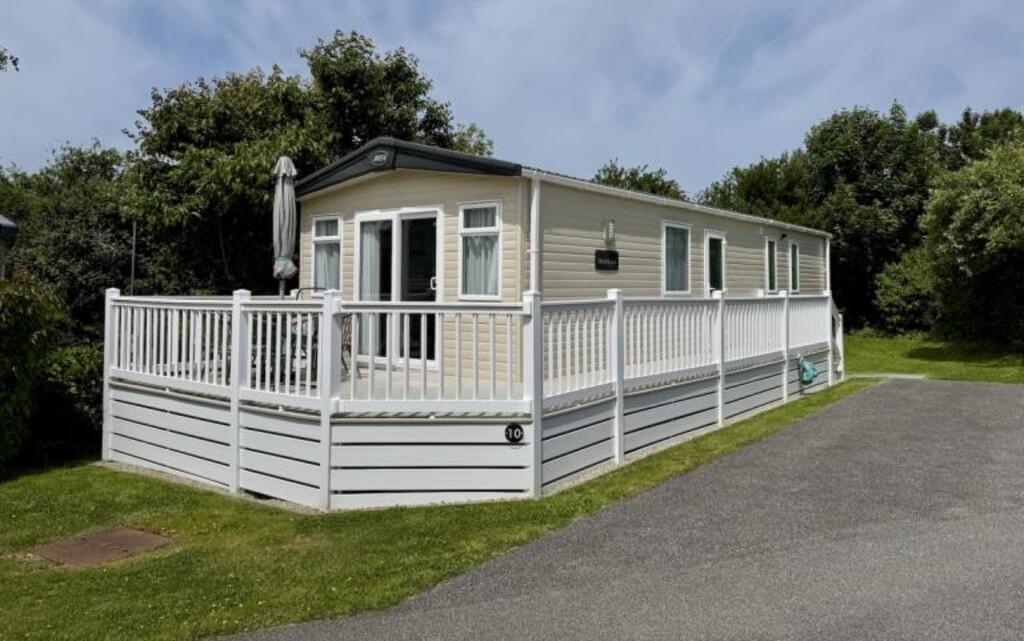 Main image of property: Silverbow Country Park, Cornwall.TR4 9NX  