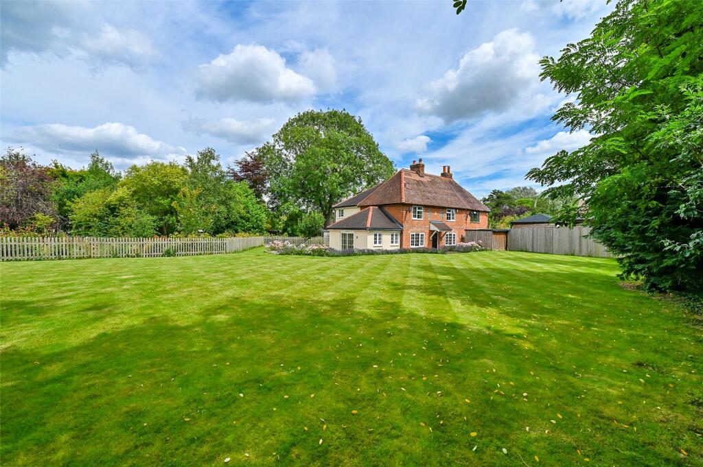 3 bedroom semidetached house for rent in Westbrook Street, Blewbury