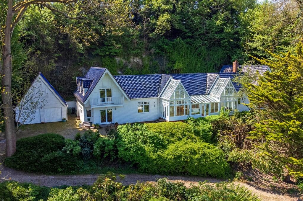 Main image of property: Shillingford Hill, Wallingford, Oxfordshire, OX10