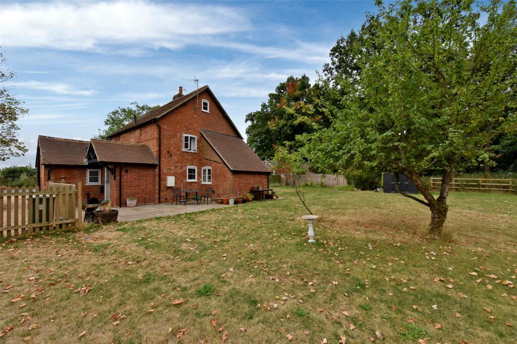 Main image of property: Comp Cottages, Binfield Heath, Henley-on-Thames, Oxfordshire, RG9