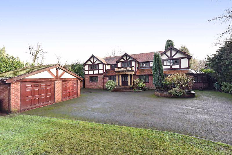 5 Bedroom Detached House For Sale In Brooks Drive Hale Barns Wa15 5 Bedroom Detached House For Sale In Brooks Drive Hale Barns Wa15
