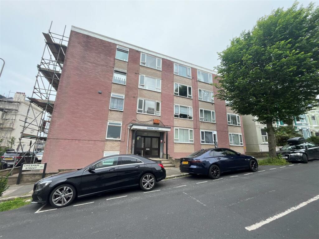 Studio apartment for sale in Sweda Court, Chesham Street, Brighton, BN2
