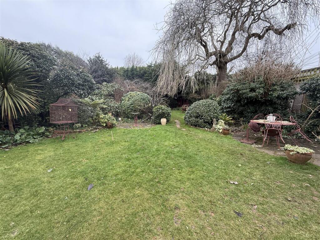 Additional property image - The Droveway, Hove