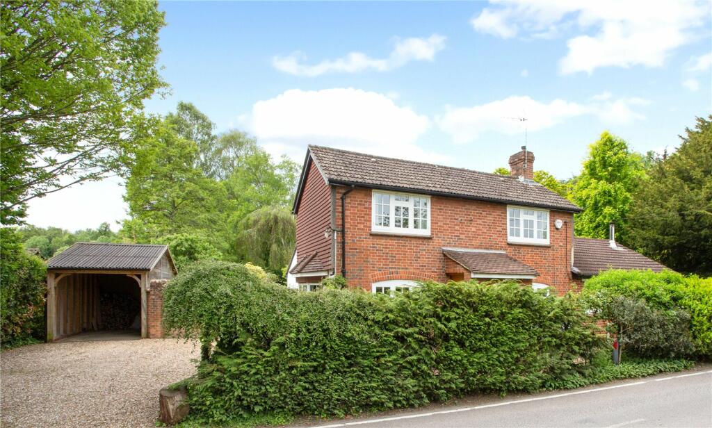 3 bedroom detached house for sale in Down Farm Lane, Headbourne Worthy