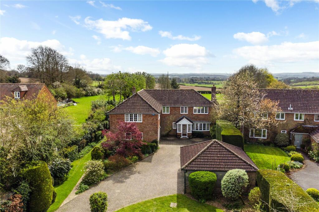 5 bedroom detached house for sale in Wield Road, Medstead, Alton