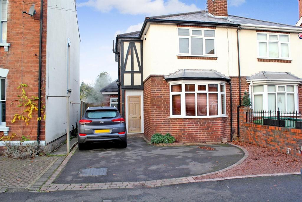 3 bedroom semidetached house for sale in Heath Street, Stourbridge, DY8