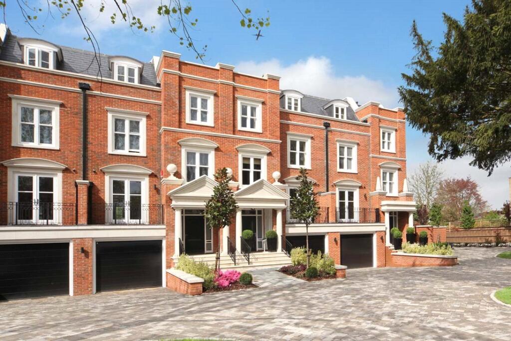 Main image of property: Long Walk Villas, 76A Kings Road, Windsor, Berkshire, SL4