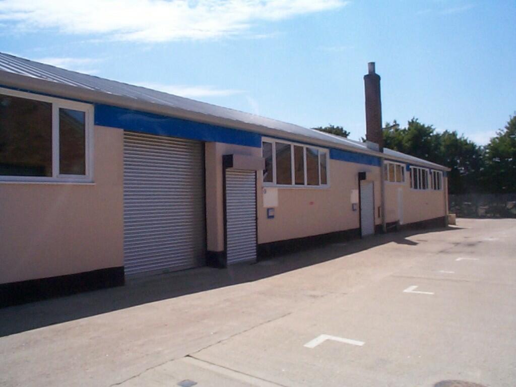 Light industrial facility for rent in Plumpton Road, Hoddesdon