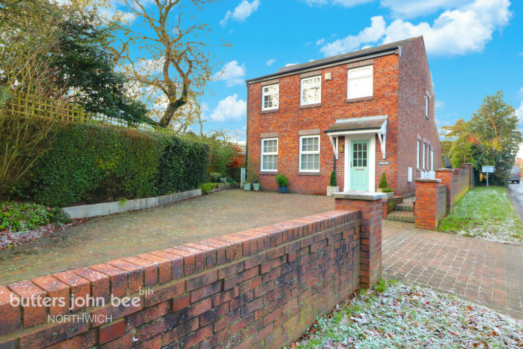 2 bedroom detached house for sale in Senna Lane, Comberbach, CW9