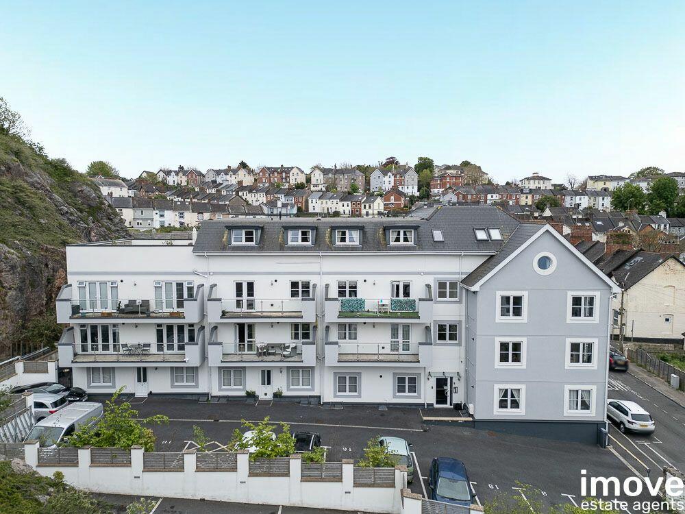 1 bedroom apartment for sale in Limestone Court, St. James Road