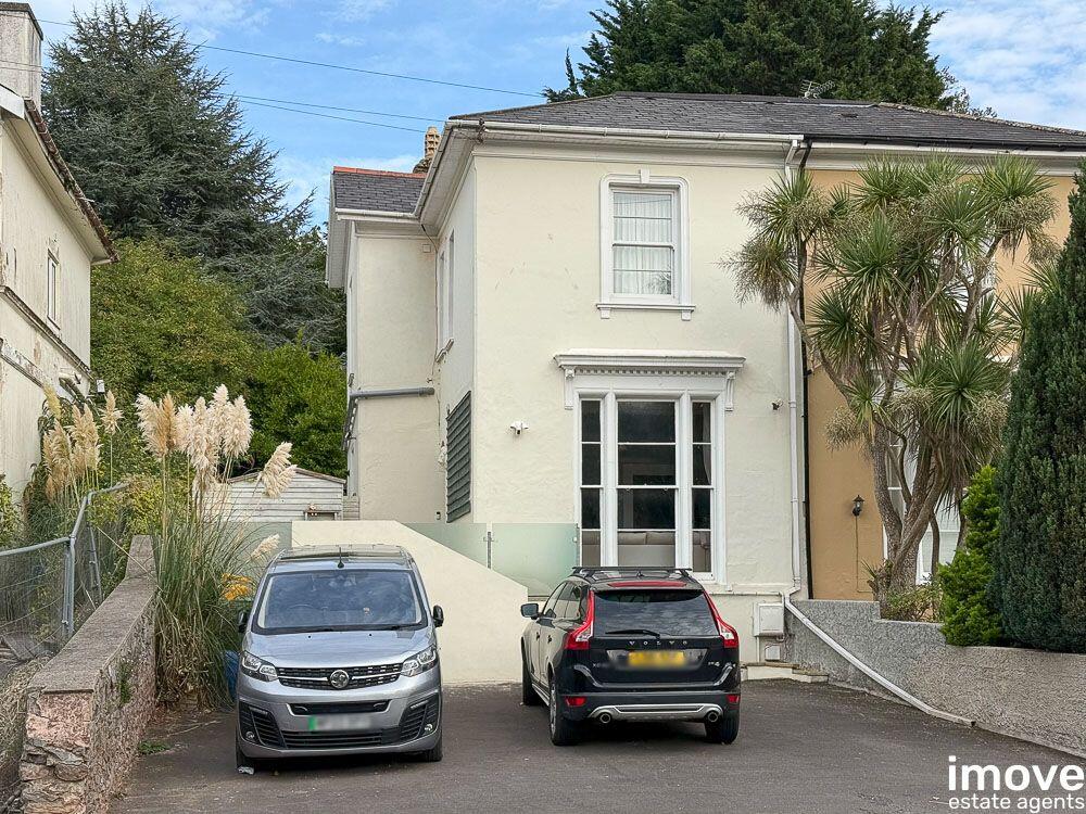 4 bedroom semi-detached house