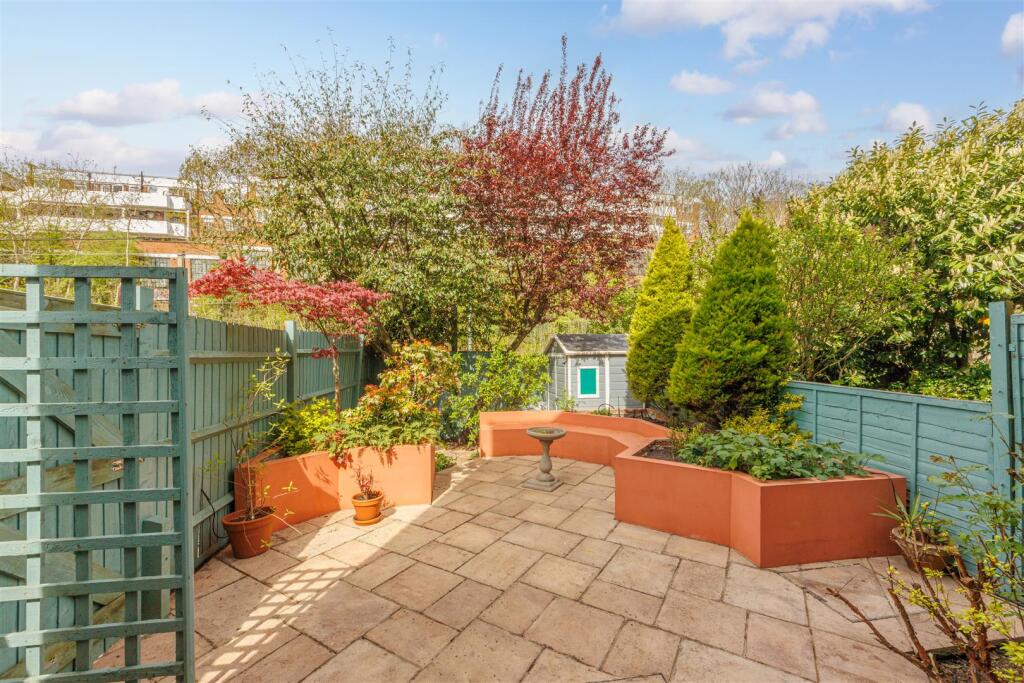 Main image of property: St. Crispins Close, Hampstead