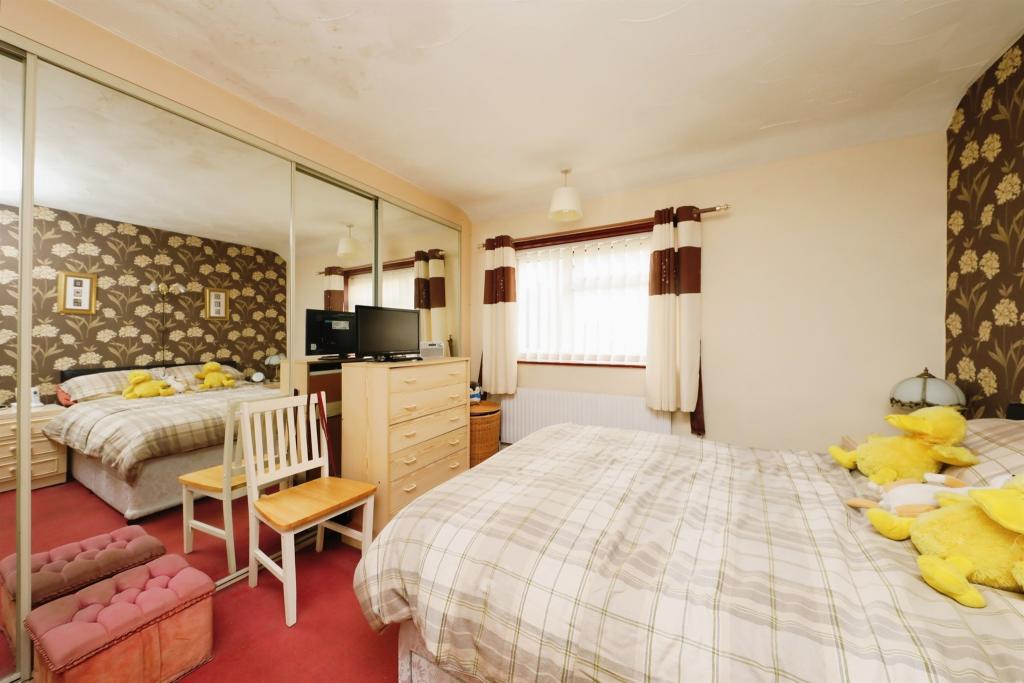 3 bedroom semidetached house for sale in Reepham Road, Norwich, NR6