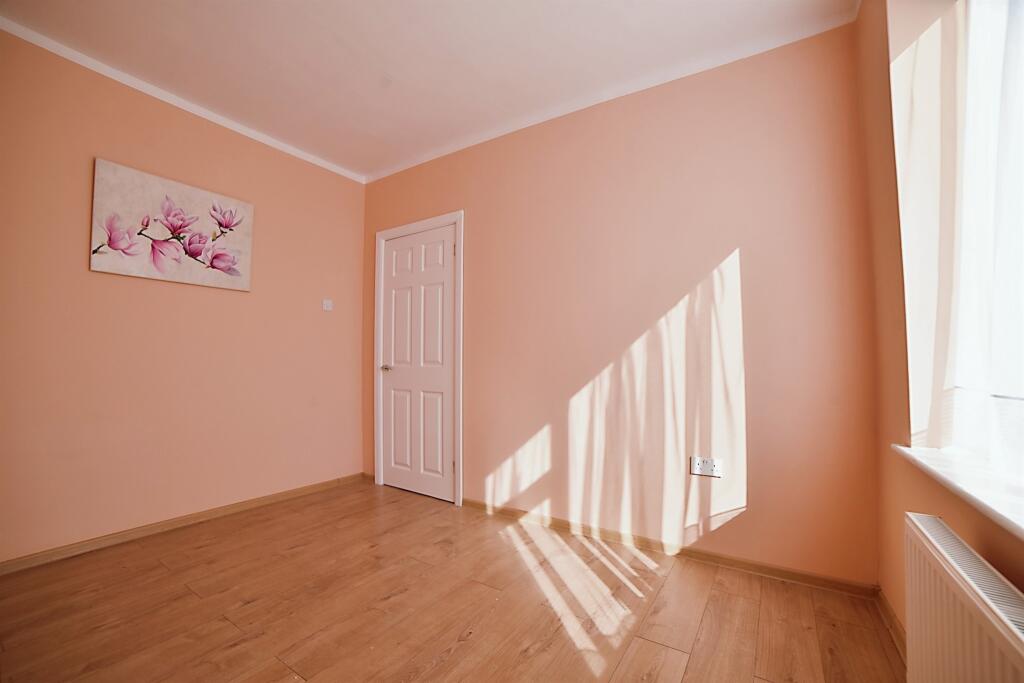 2 bedroom semidetached bungalow for sale in Bramble Avenue, Norwich, NR6
