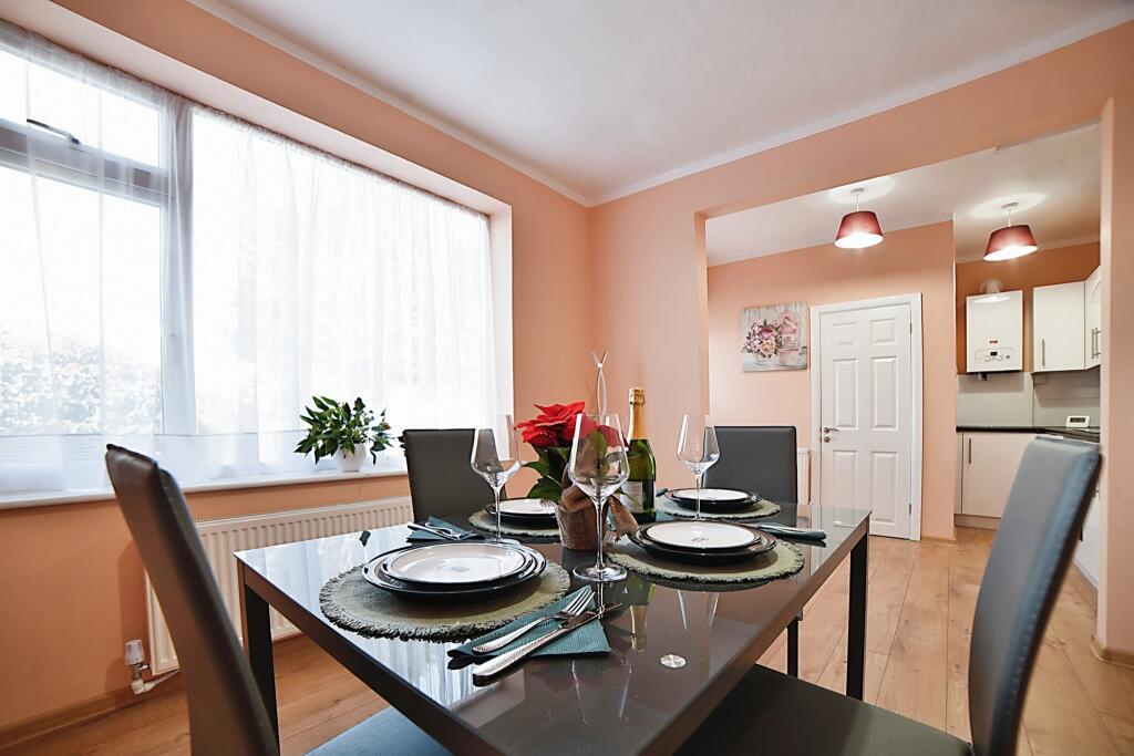 2 bedroom semidetached bungalow for sale in Bramble Avenue, Norwich, NR6