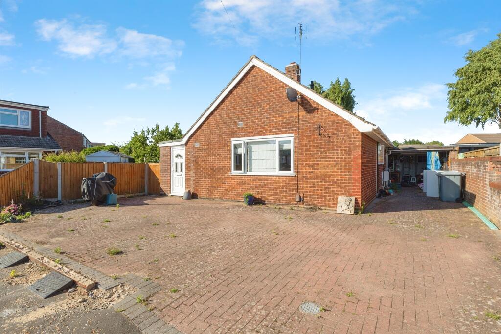 Main image of property: Raymond Close, Norwich