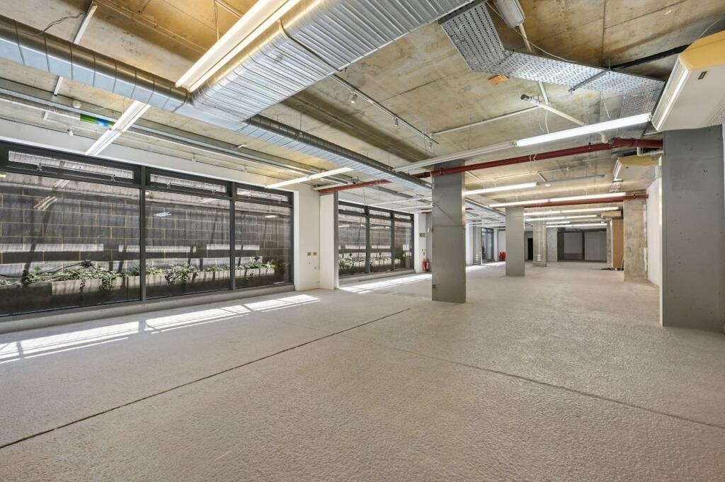 Main image of property: 8 Orsman Road, London, N1 5QJ