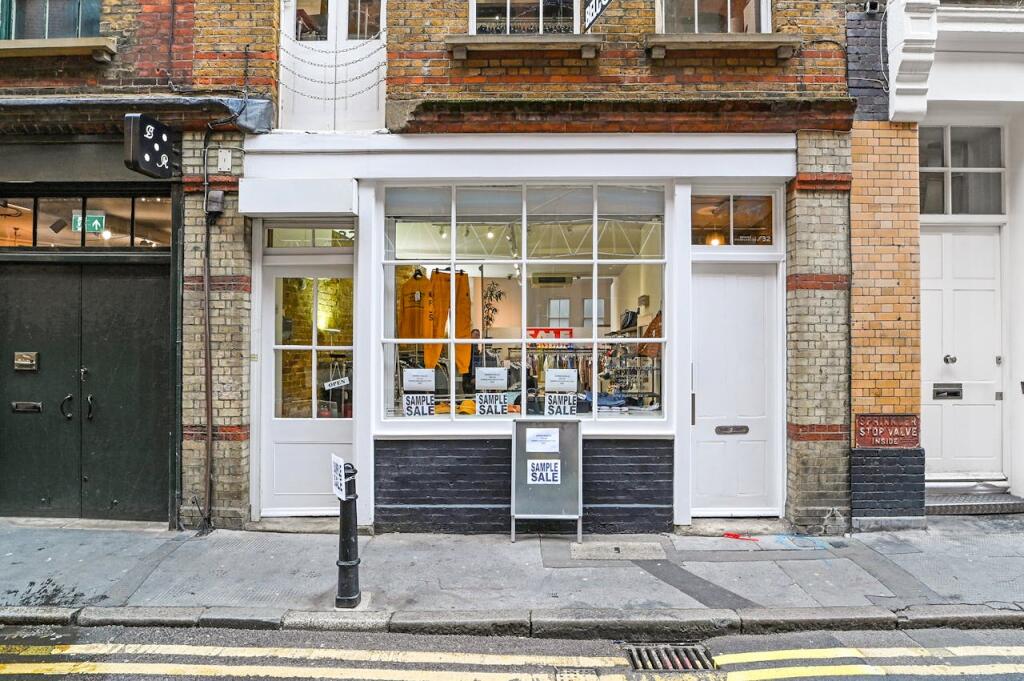 Main image of property: 32 Charlotte Road, Shoreditch, EC2A 3PB