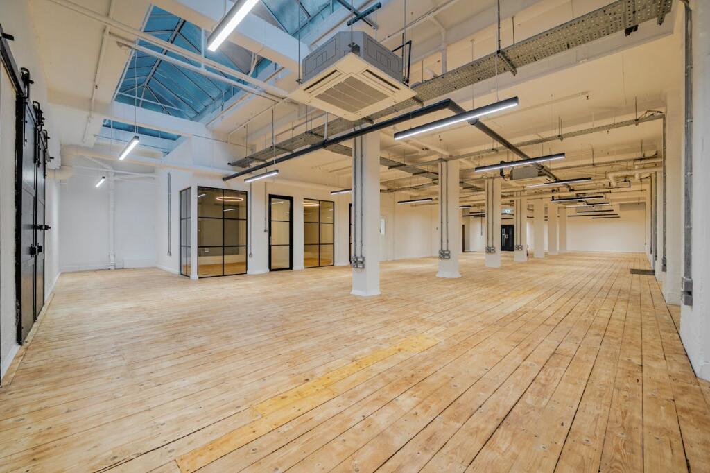 Main image of property: Lwr Grd E, 5-25 Scrutton Street, London, EC2A 4HJ