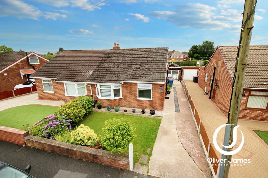 Main image of property: Meadowside Avenue, Irlam, M44