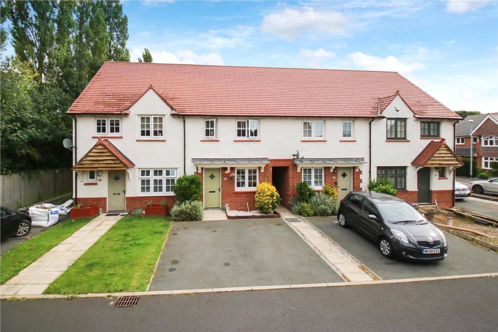 2 bedroom mews property for sale in Roseway Avenue, Cadishead