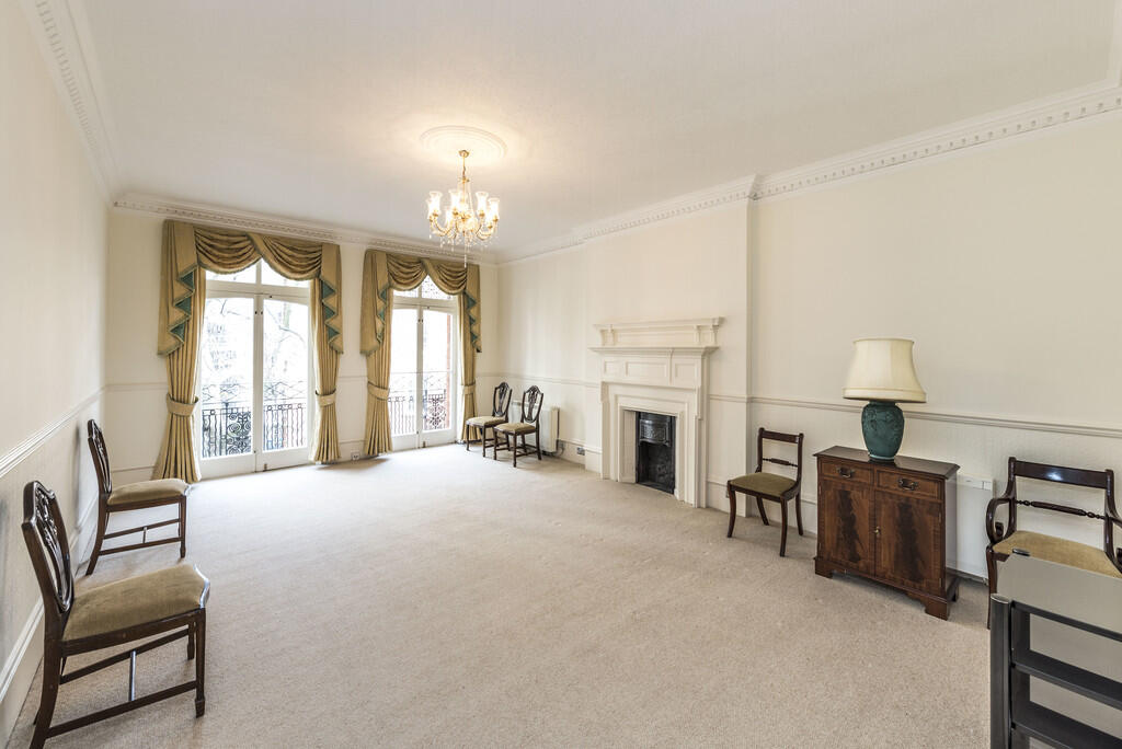 Main image of property: Evelyn Mansions, Carlisle Place SW1P