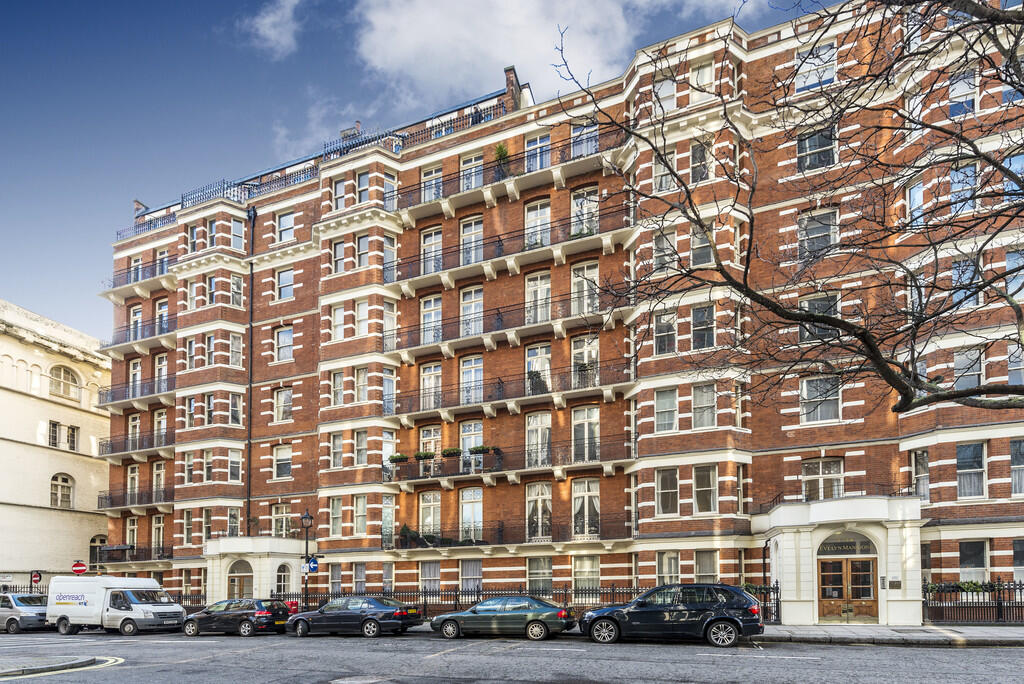 Main image of property: Evelyn Mansions, Carlisle Place SW1P