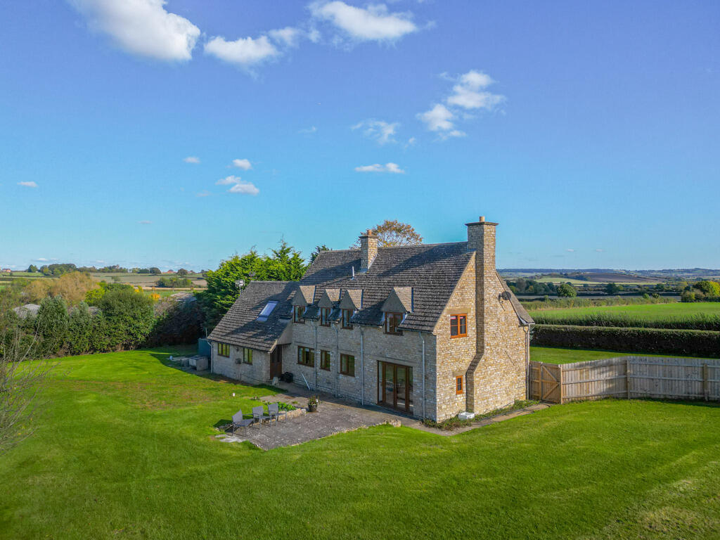 Additional property image - Salters Barn Farm, Fulready, Ettington, Stratford-Upon-Avon, Warwickshire, CV37 7PE