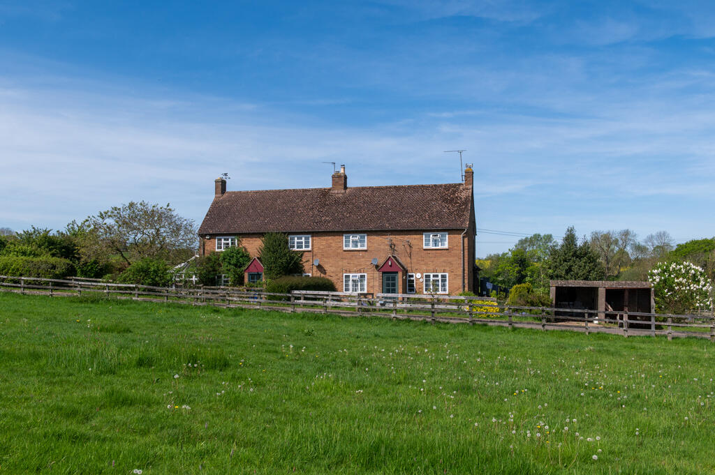 Main image of property: LOT 2 - Cropredy Lawn Farm, Cropredy, Banbury, OX17 1RD