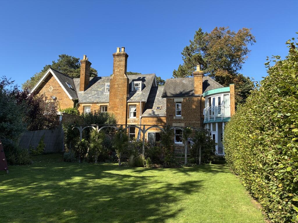 Main image of property: No 2, Uplands House, Upton, Banbury, Warwickshire, OX15 6HJ