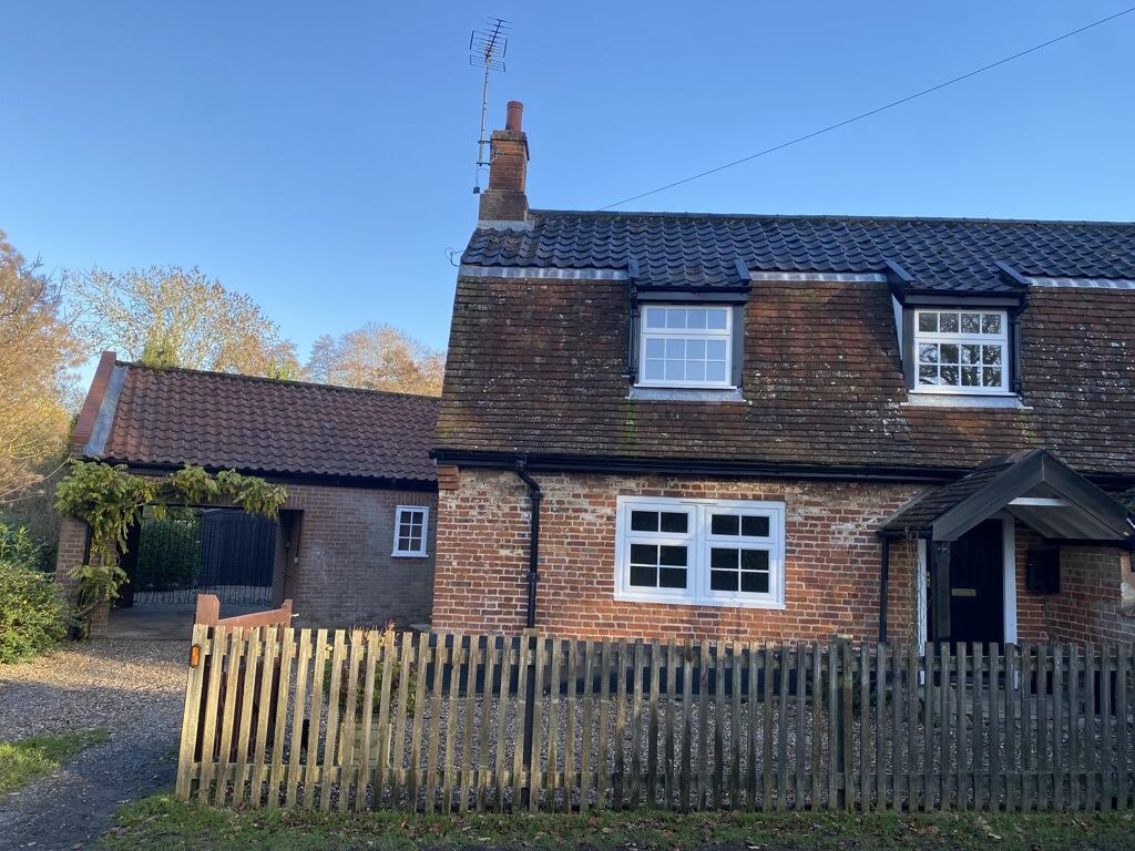 Main image of property: 1 Penns Cottages, Fox Road, Framingham Pigot, Norwich, Norfolk, NR14 7PZ