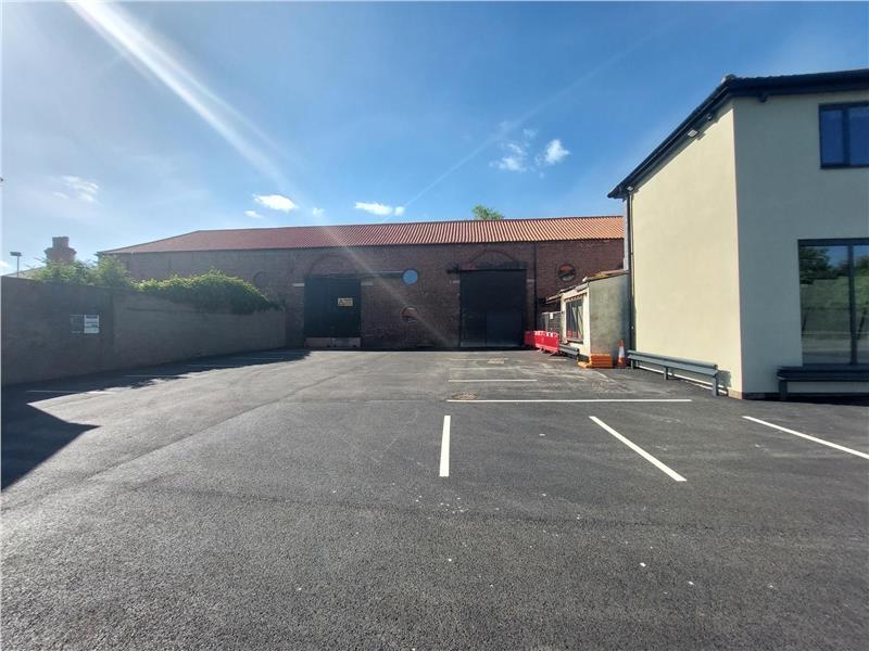 High street retail property to lease in Tickhill Road, Bawtry