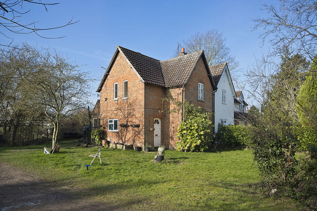 Main image of property: 50, Westley Waterless, Newmarket, Cambridgeshire, CB8 0RQ